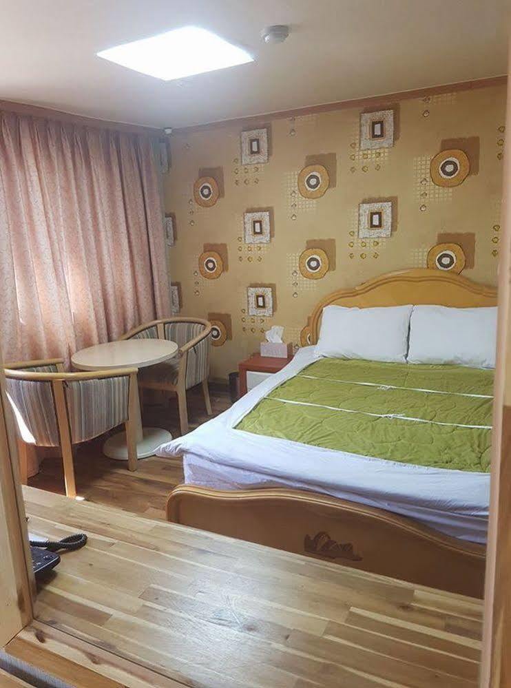 Green&Blue Hotel Pyeongchang Buitenkant foto